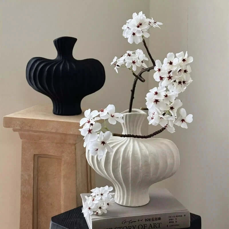 NevoMart Creative Retro Vase Home Decor Sculpture